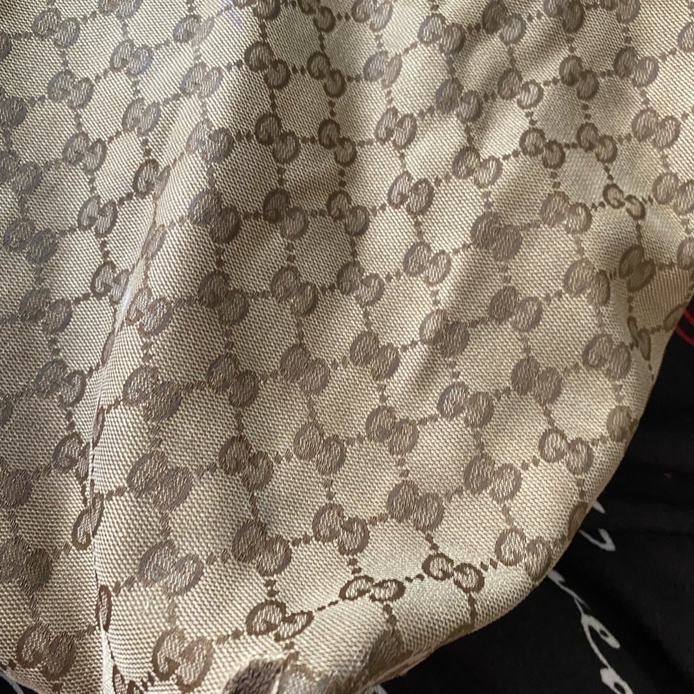 Old Gucci Bag, got it in 2011 - Picture 3 of 6